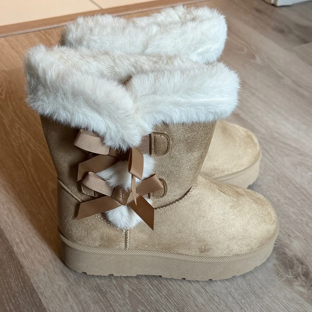 Willow Light Taupe Suede Fur Trim Boots NEW 🏷️